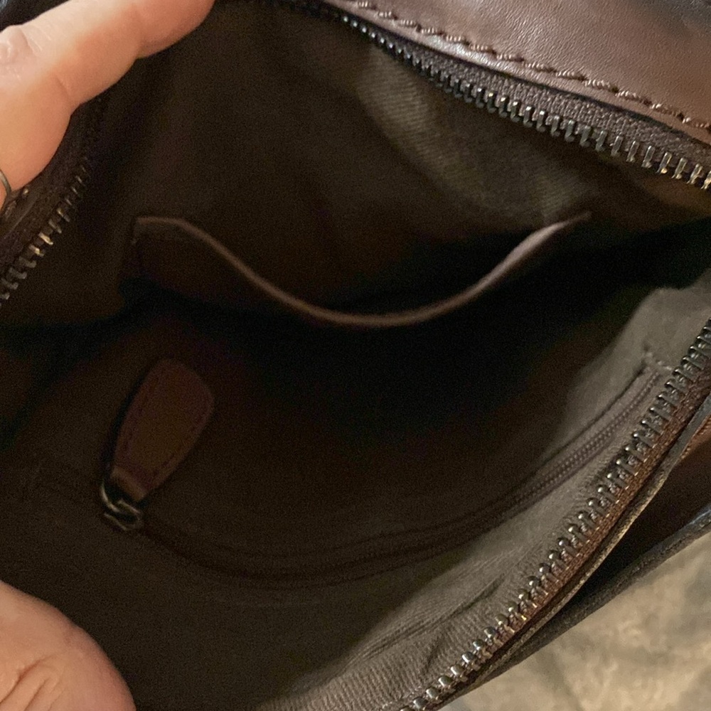 Leather crossbody bag - Picture 3 of 3